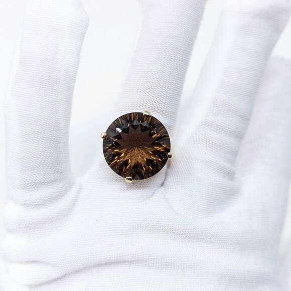 10K Solid Gold Large Vintage Round Smokey Quartz Cocktail Ring Size 7 - Picture 1 of 9